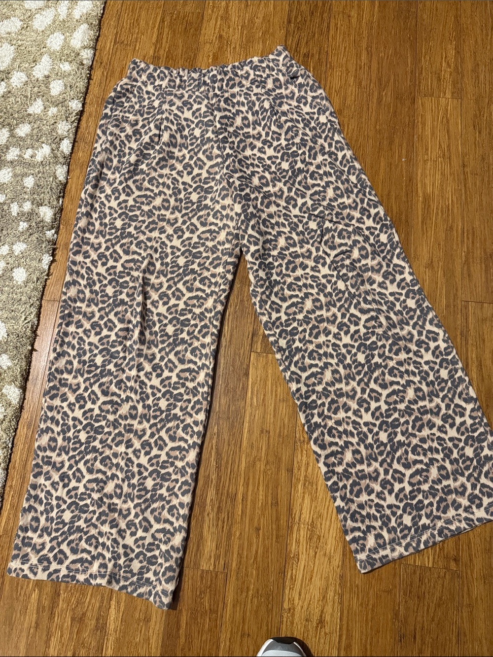 aerie Wide-Leg Leopard Print Pants in Beige & Black